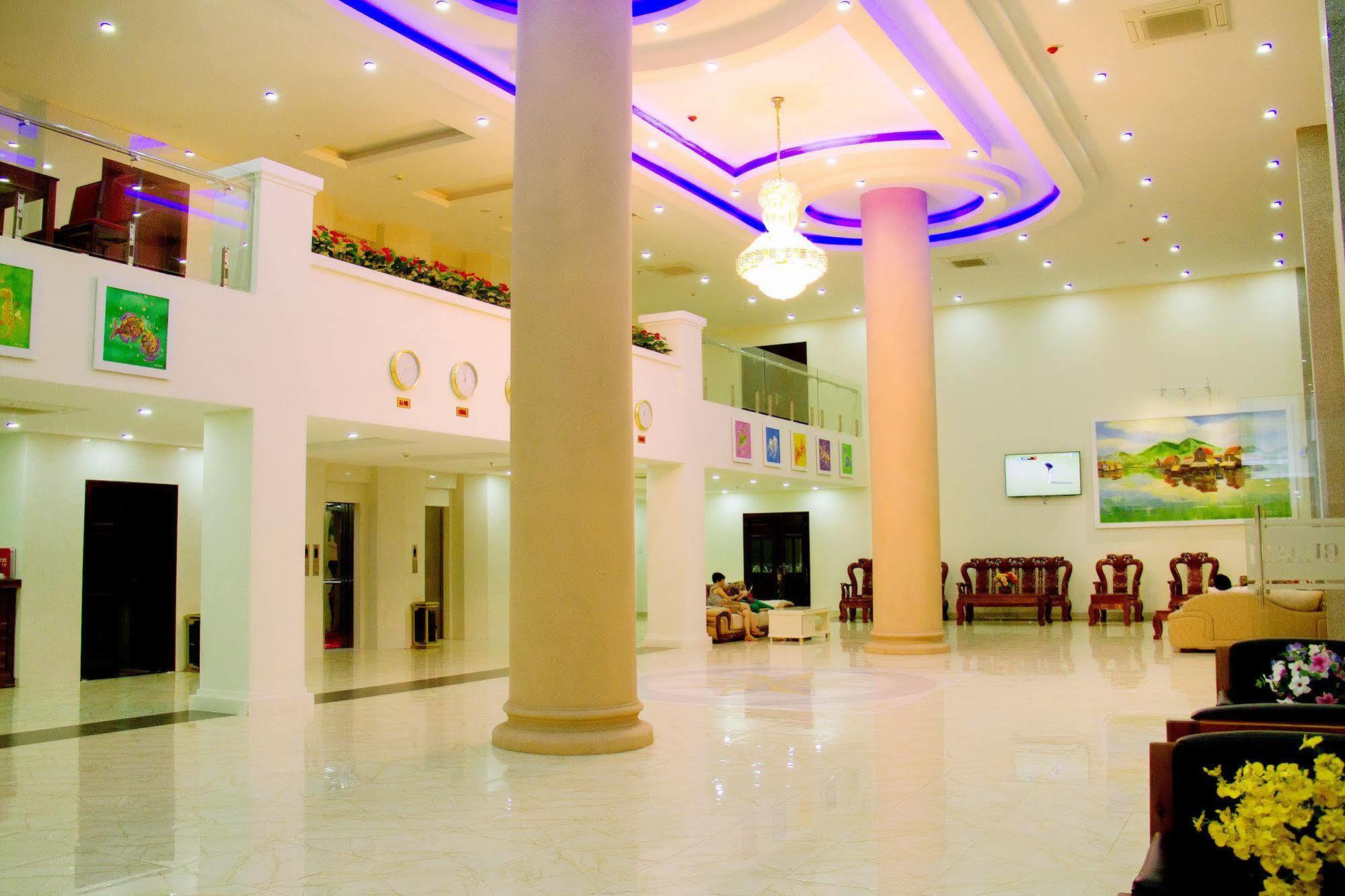 Sky Nha Trang Hotel Exterior foto